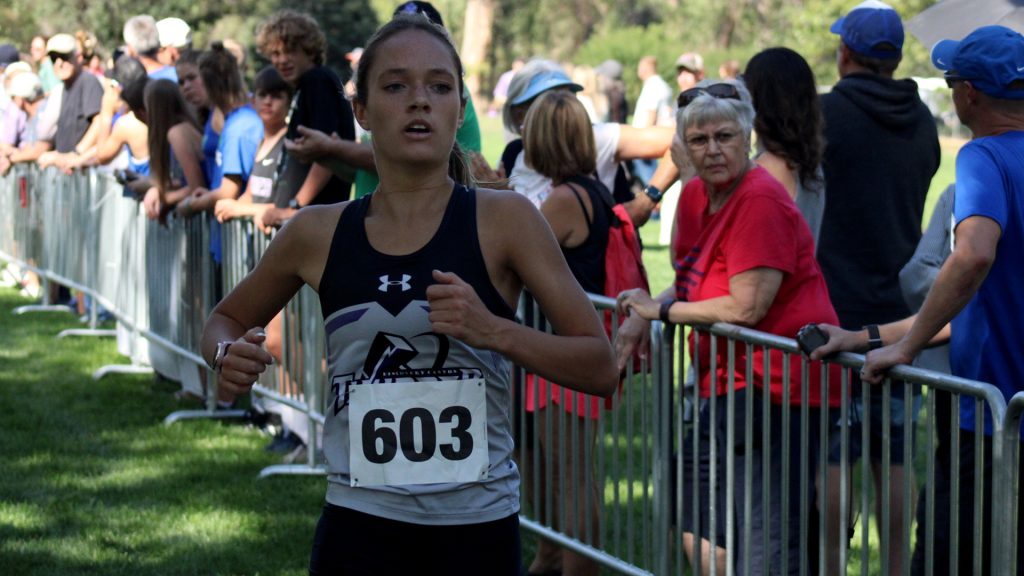 Discovery Canyon girls cross country
