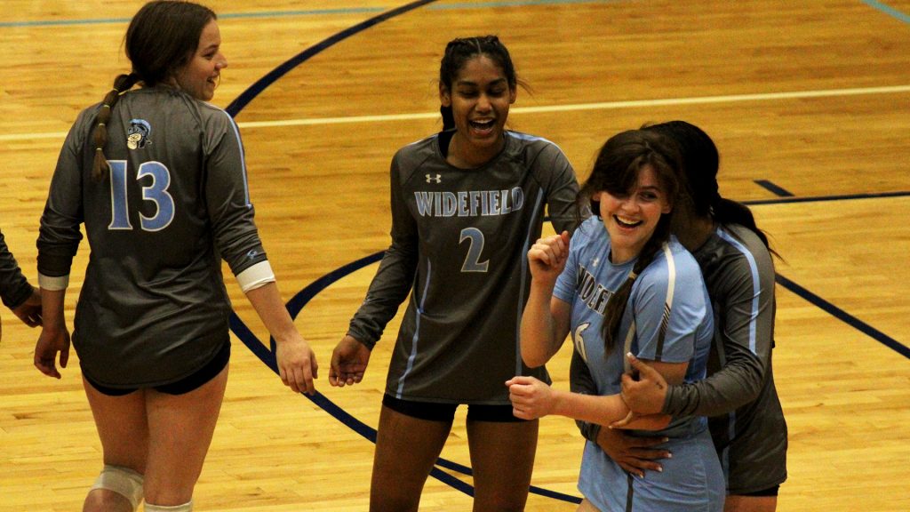 Widefield girls volleyball