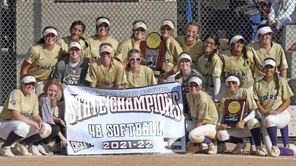 Holy Family softball 2021 champions