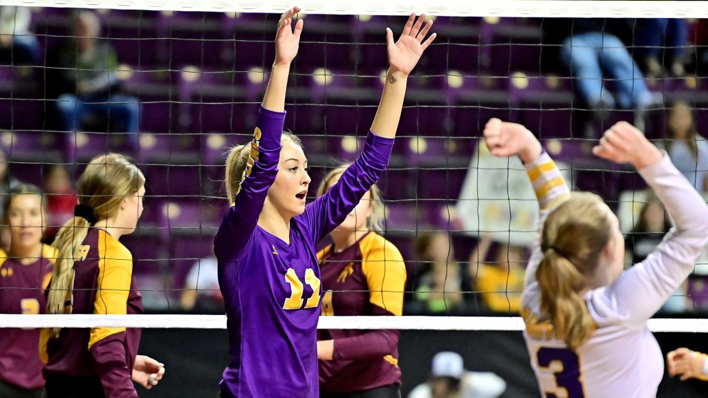 Bayfield girls volleyball