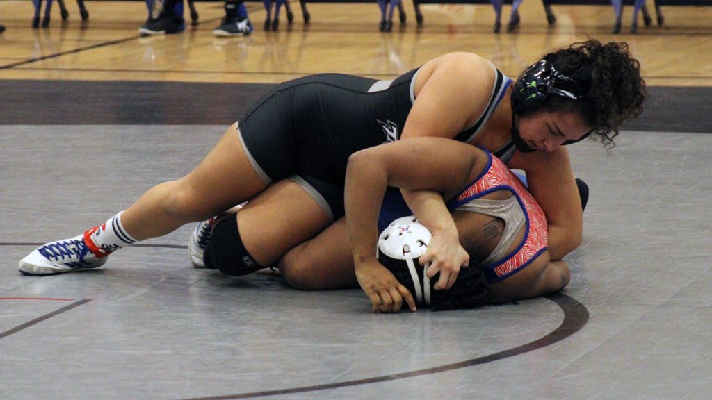 Discovery Canyon girls wrestling