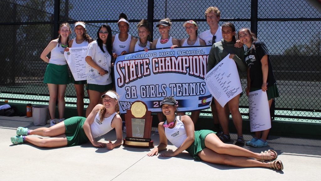 D'Evelyn girls tennis