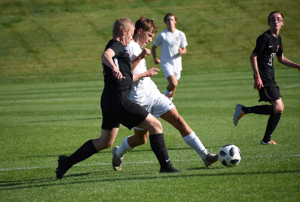 Boys Soccer: D'Evelyn vs Pomona