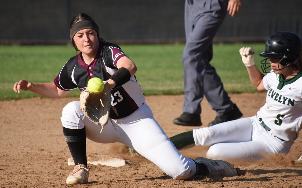 Softball: Golden vs D'Evelyn