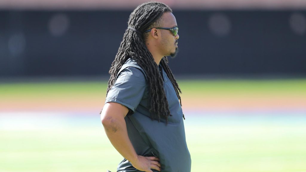 GW FB HC Dwight Swift