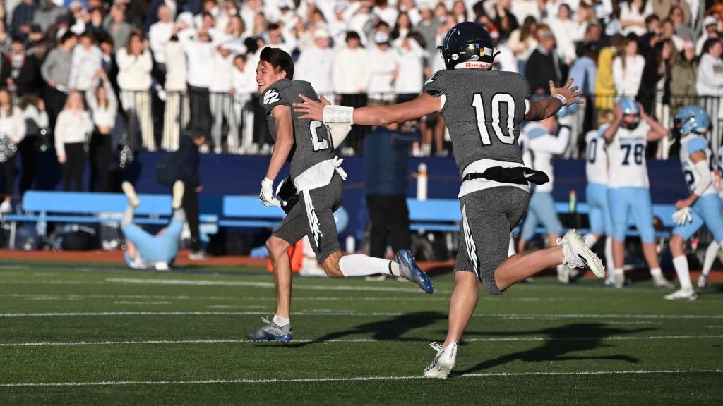 Valor vs. RV FB Semis 2022
