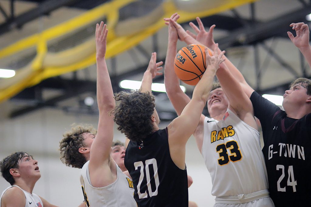 Boys Basketball: Golden vs Green Mountain