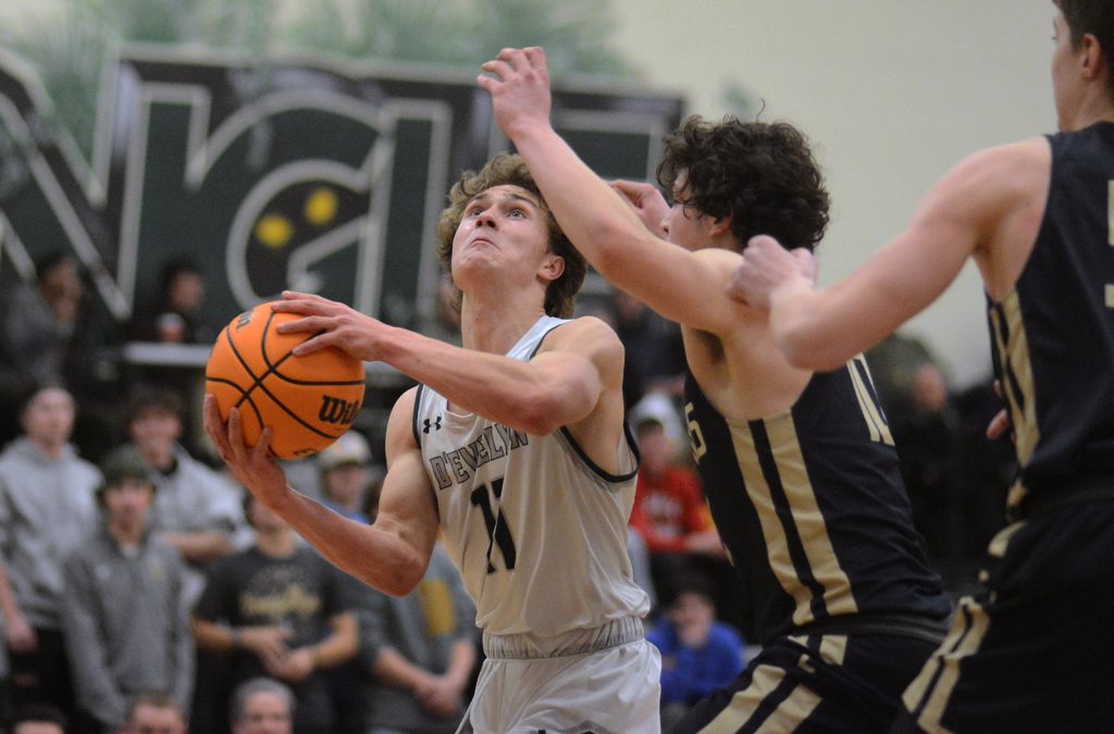 Boys Basketball: Evergreen vs D'Evelyn