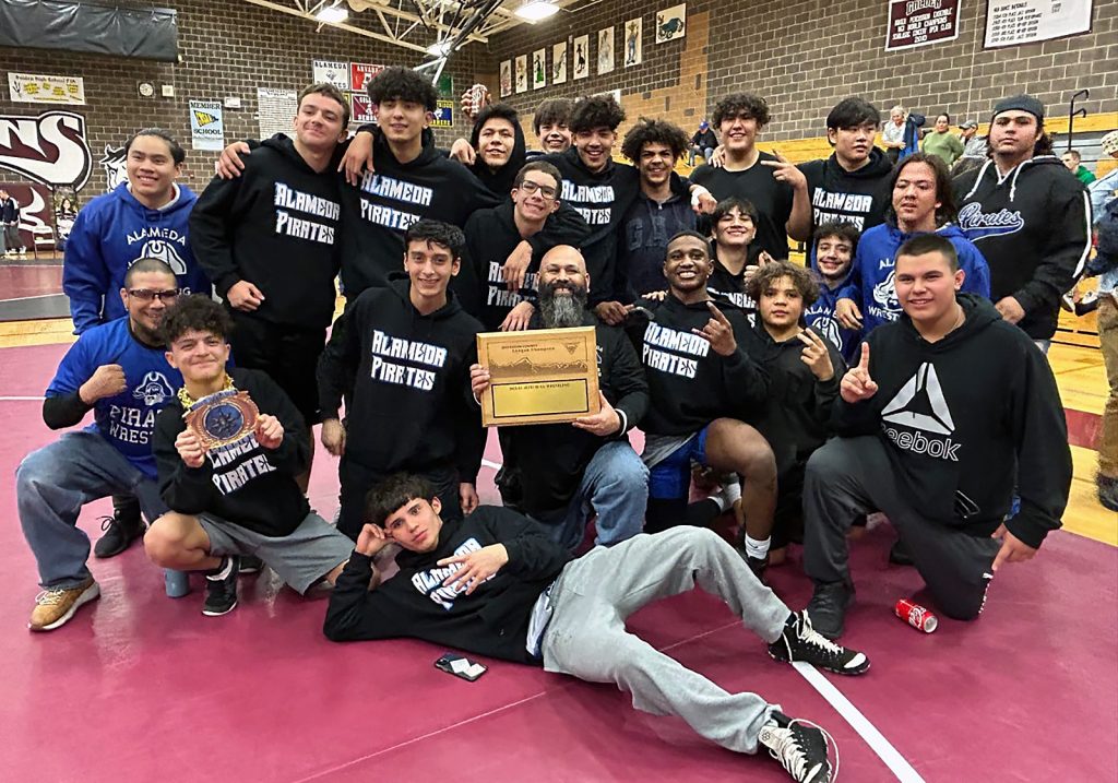 Alameda wrestling 4A Jeffco League title