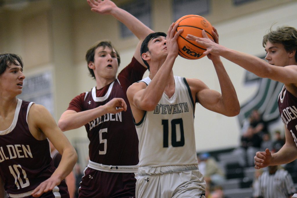 Boys Basketball: Golden vs D'Evelyn