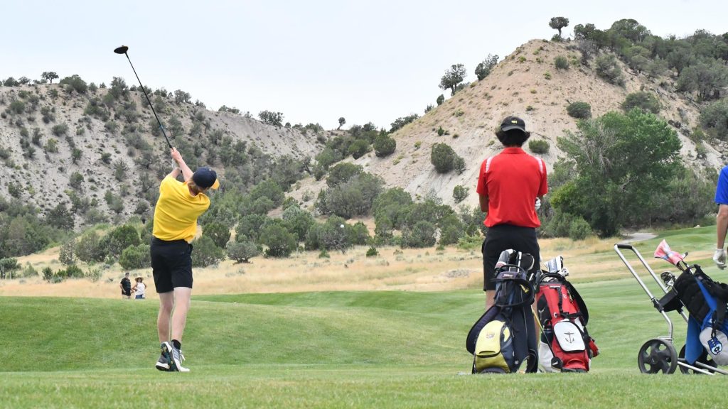 Golfers at the Rifle Bears Invitational