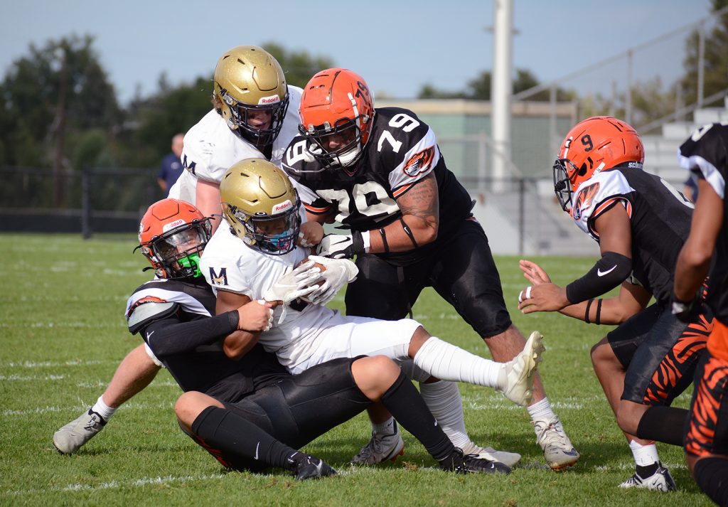 Football: Mullen vs Lakewood