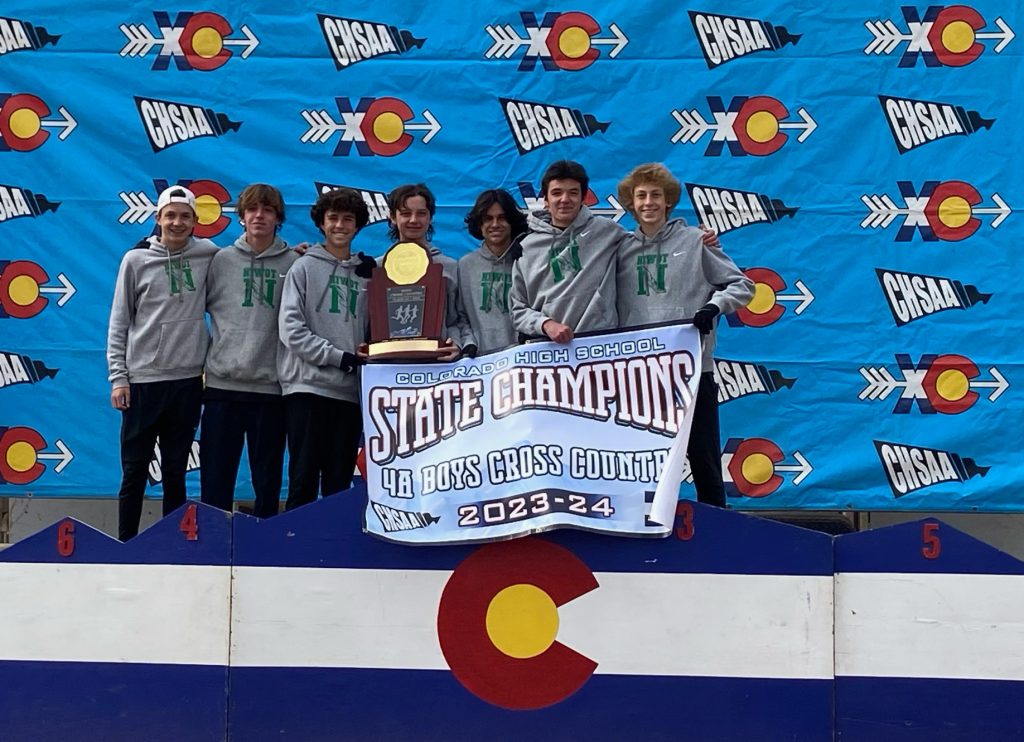 Niwot boys cross country champions 4A