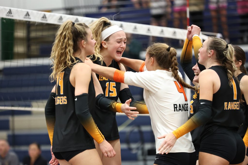 Lewis-Palmer volleyball team