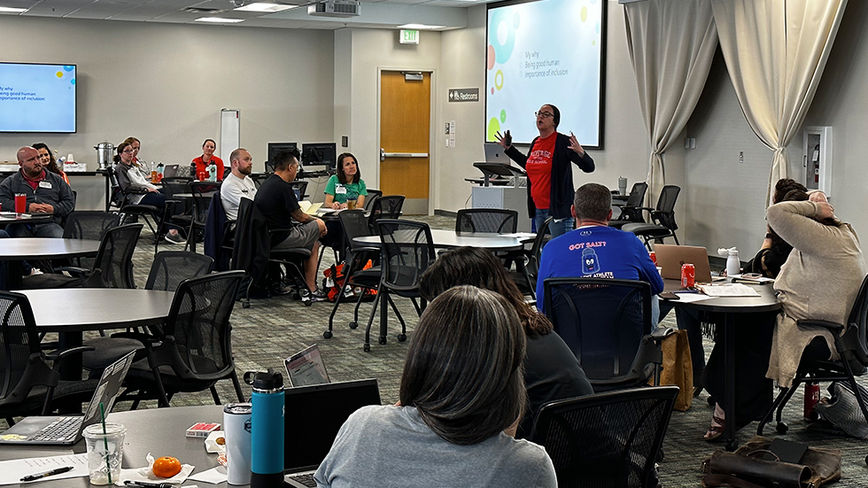 Heritage's Kristi Brethauer speaks at the Fall 2023 Adviser University Conference