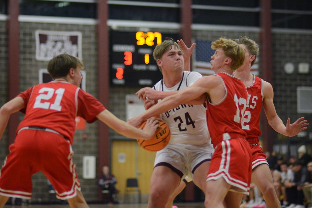Boys Basketball: Glenwood Springs vs Golden