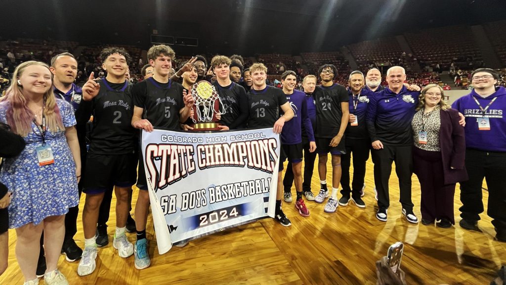 5A Boys Basketball Champions - Mesa Ridge