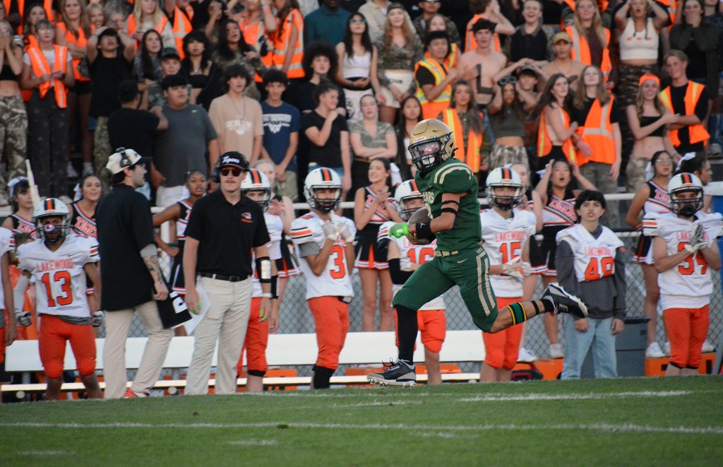 Football: Lakewood vs Bear Creek