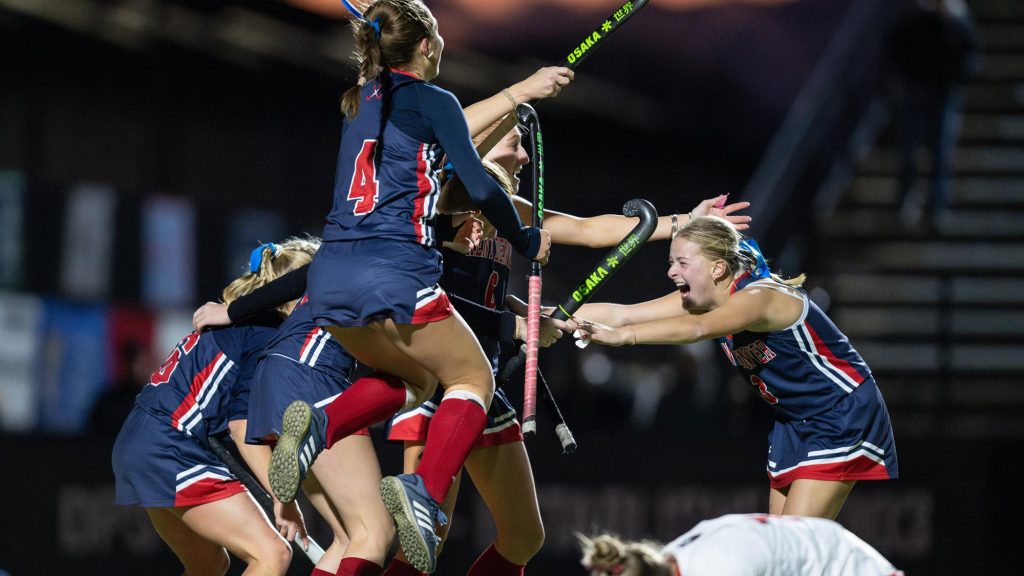 Kent Denver celebrates advancing to the state championship game