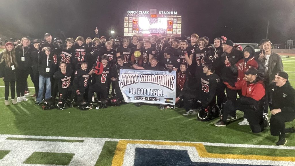 Haxtun team photo after winning the 8-man football state championship