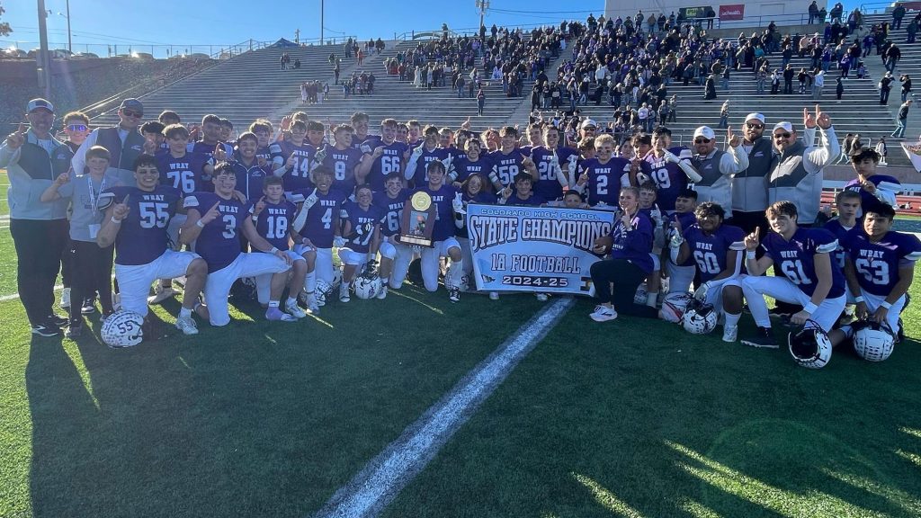 Wray team photo after winning the 1A football state championship