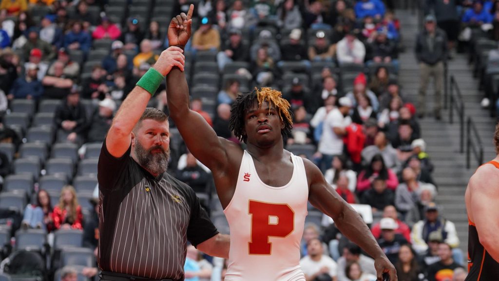 De'Alcapon Veazy, Ponderosa, wins state title
