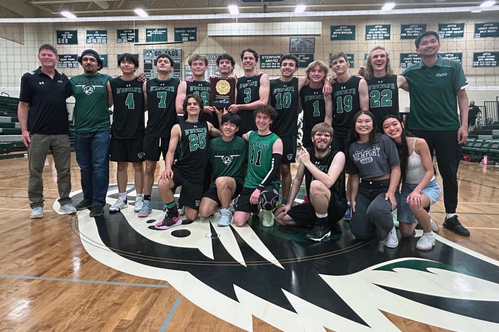 Boys Volleyball: D'Evelyn wins 4A Region 2
