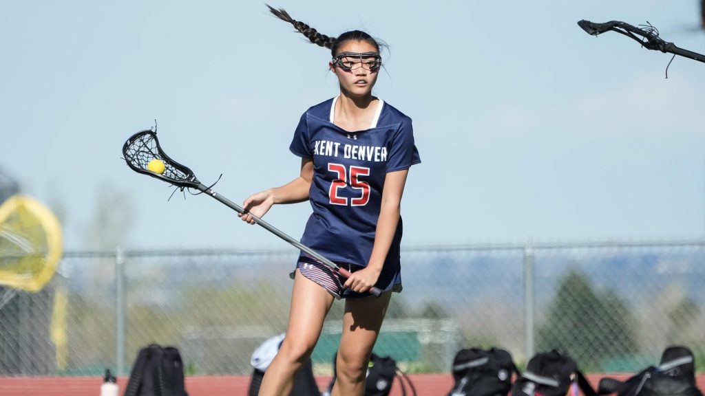 Sylvana Yi of Kent Denver playing lacrosse.