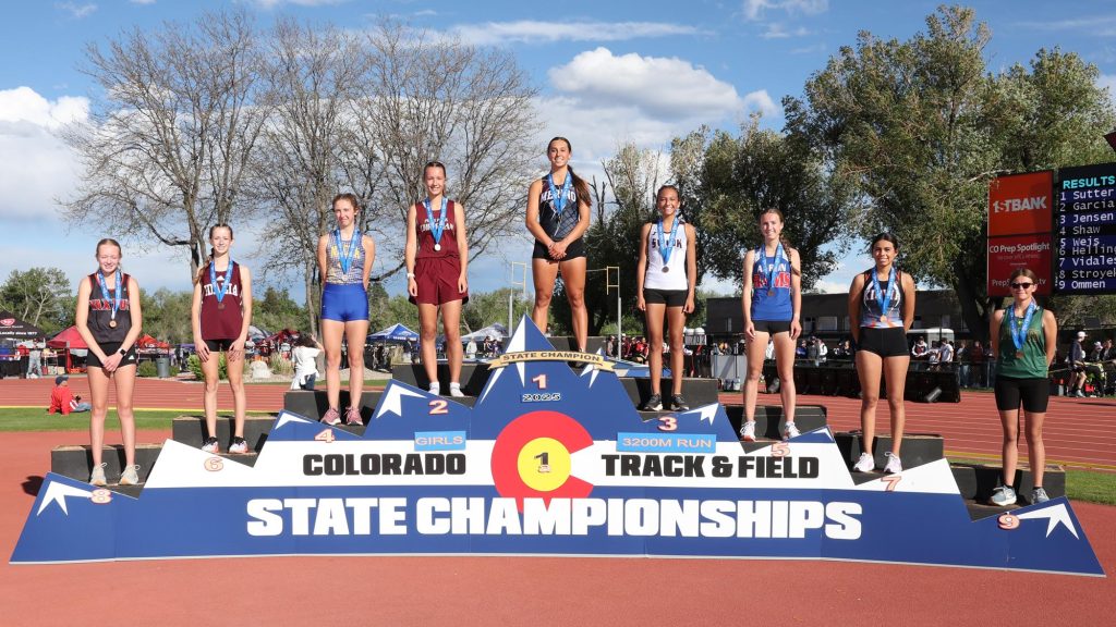 2025 1A Girls 3200m Podium