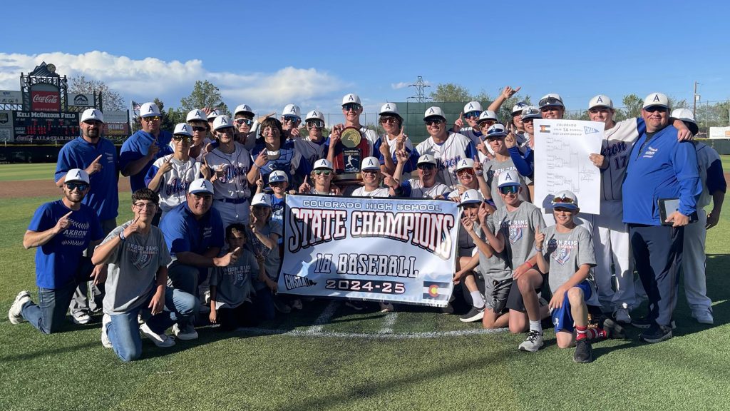 Akron team photo after winning the 1A baseball state championship