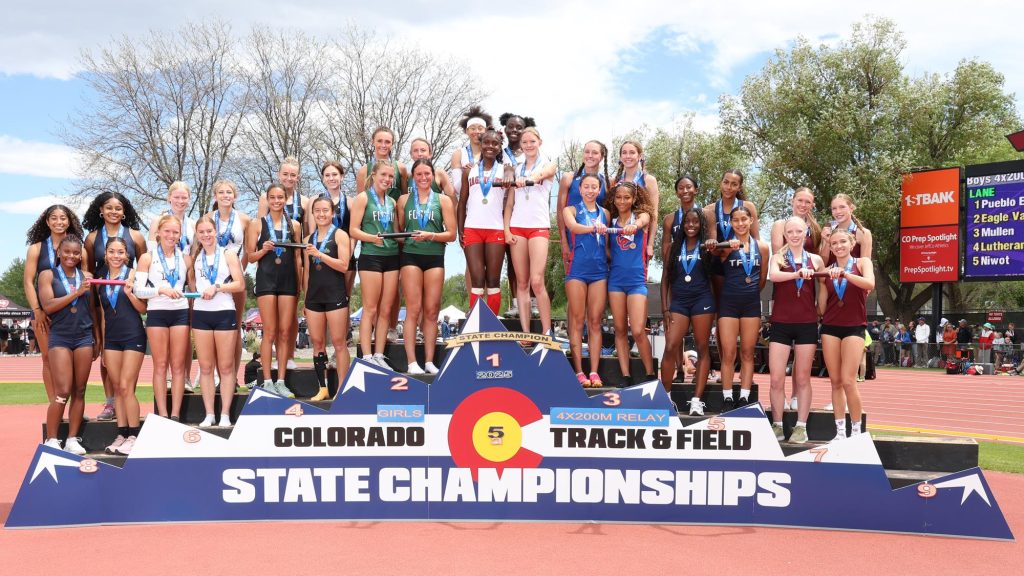 2025 5A Girls 4x200m Relay Podium