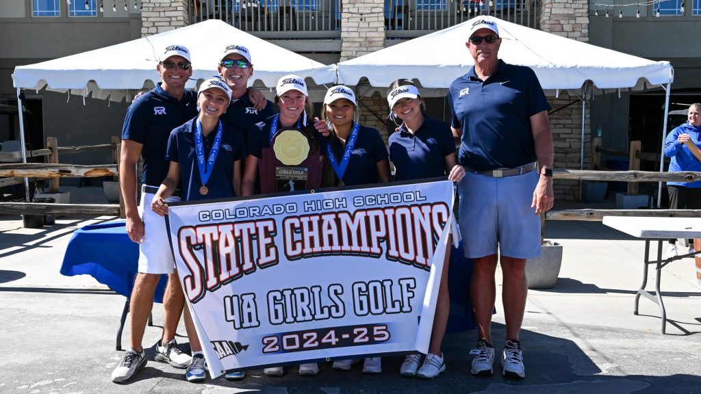 Riverdale Ridge team photo after winning the 2025 4A girls golf state championship