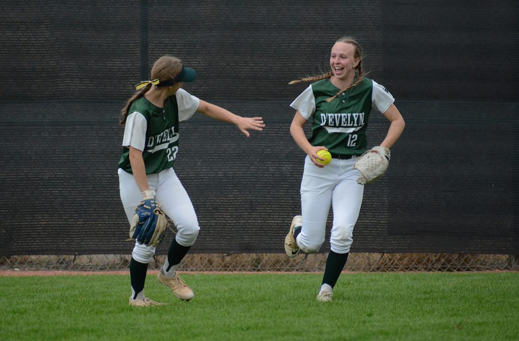 Softball: Green Mountain vs D'Evelyn