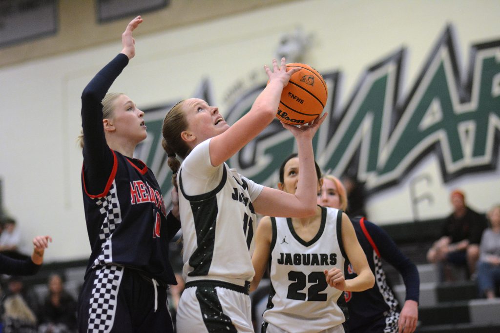 Girls Basketball: Heritage vs D'Evelyn
