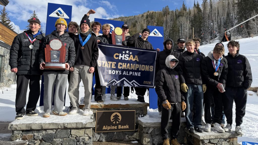 Summit boys team photo after winning the 2026 Alpine State Championships