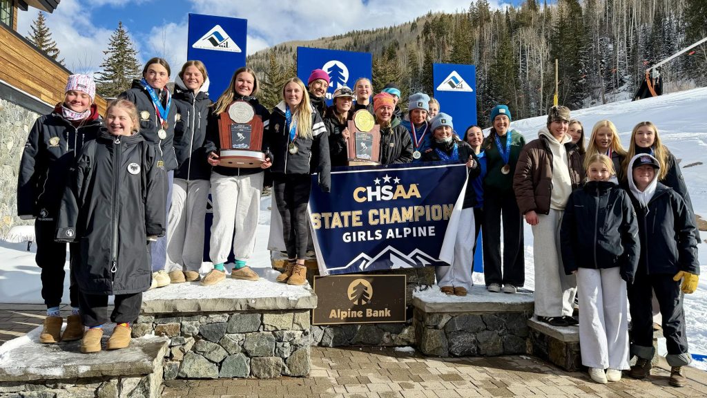 Girls Alpine Skiing - Summit