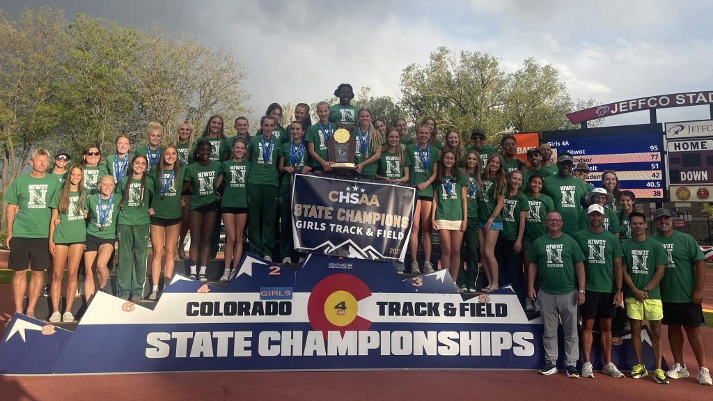 4A Girls Track - Niwot team photo after winning the state track championship